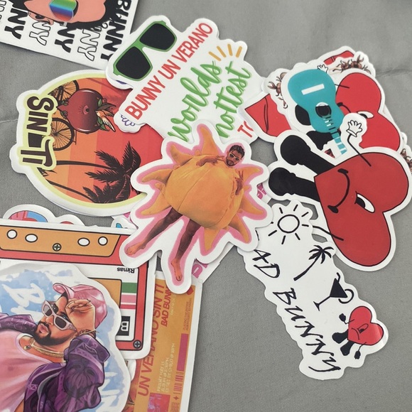 BAD BUNNY BUNDLE - Picture 5 of 8